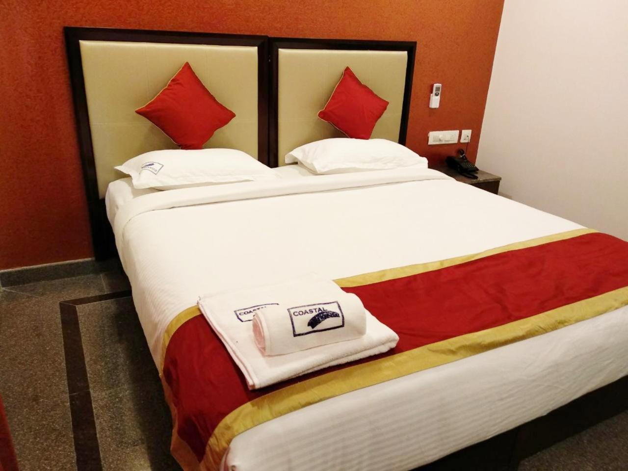 Coastal King Hotel Бангалор Екстериор снимка