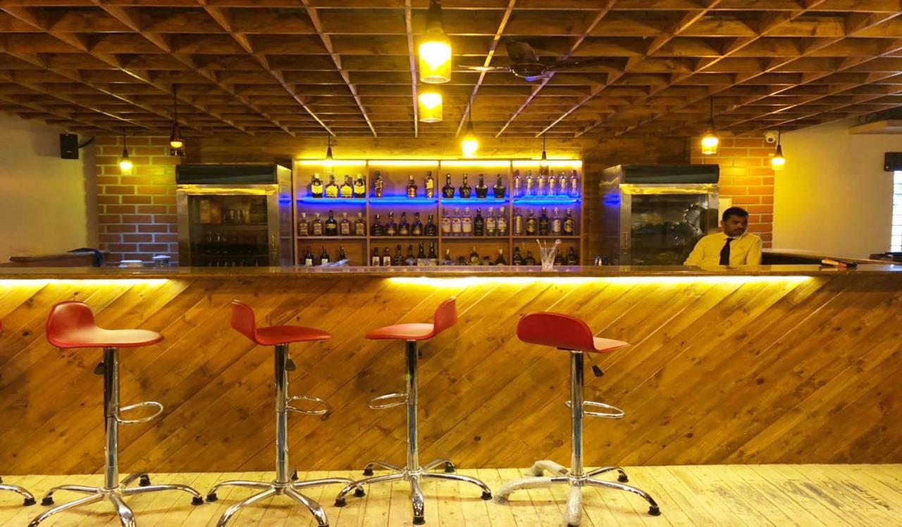 Coastal King Hotel Бангалор Екстериор снимка